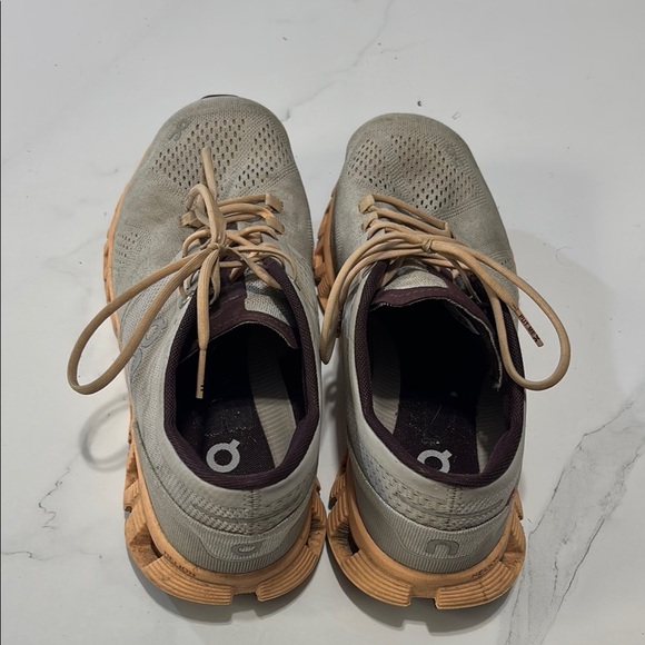 On Running Women's Shoes in Gray and Tan - Picture 3 of 6
